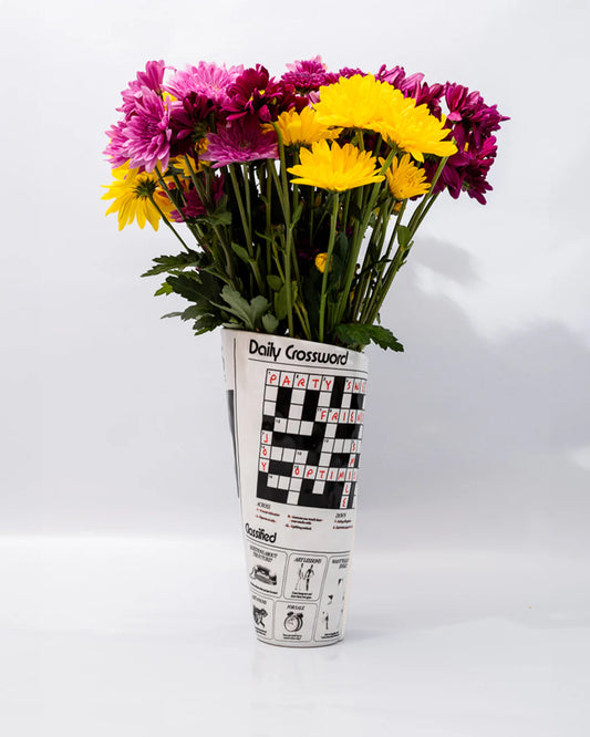 Vase, Newspaper